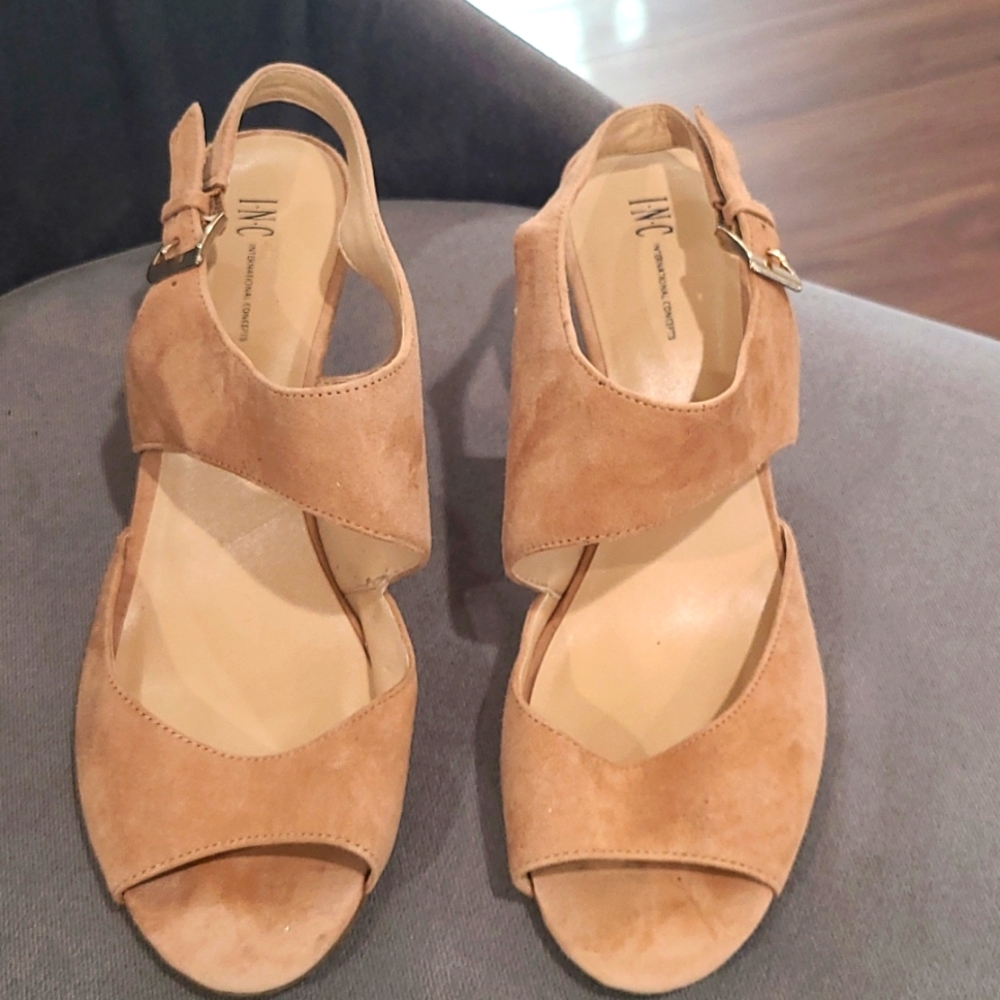 Womens Beige Leather sandals Wedge INC brand size 9.5 run short